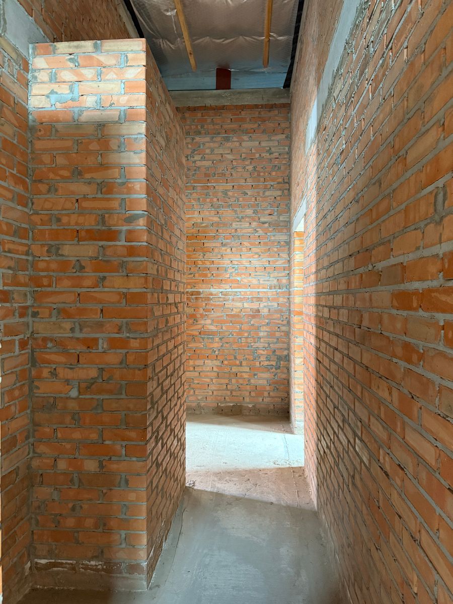 1831310907602858