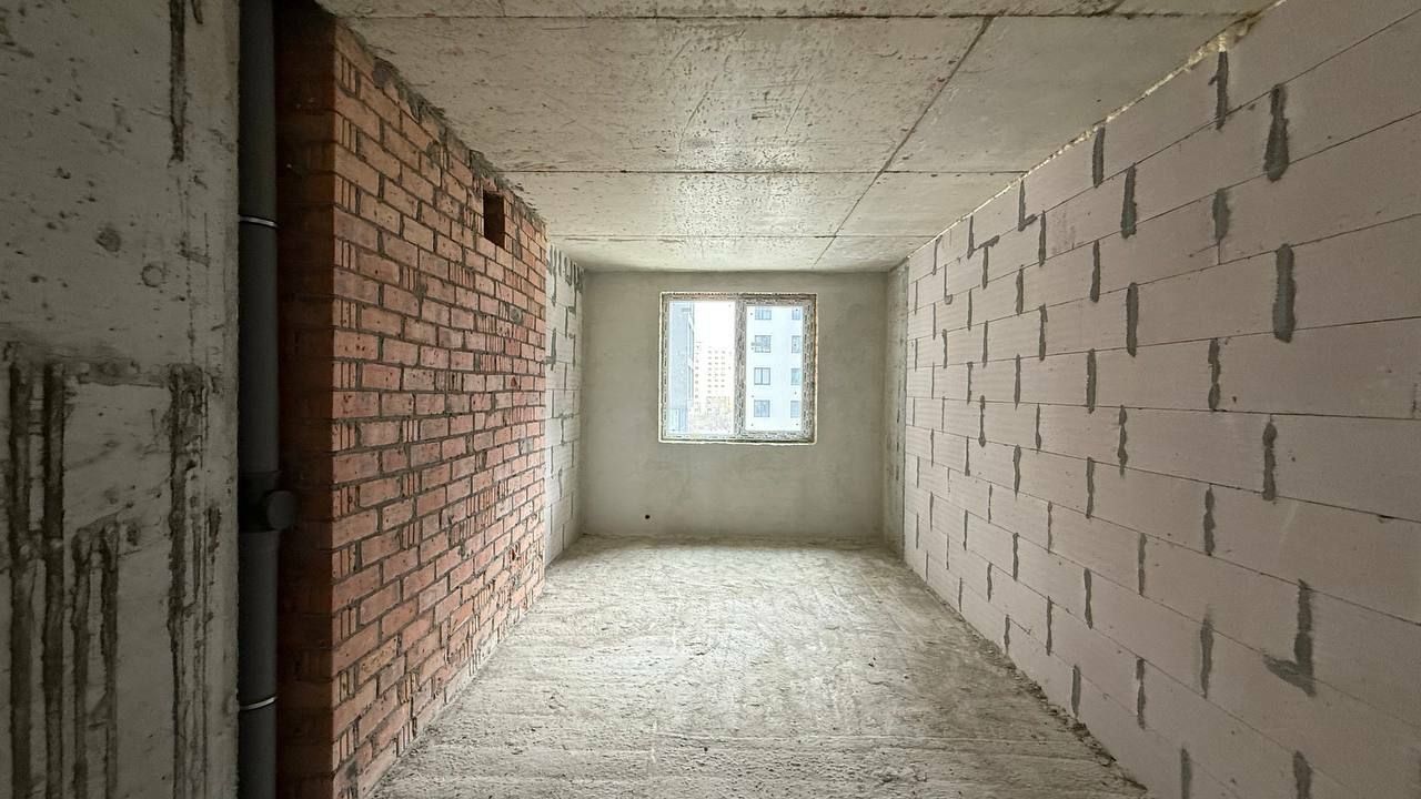 1829552365881859