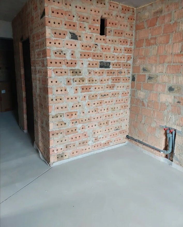 1832657153975086