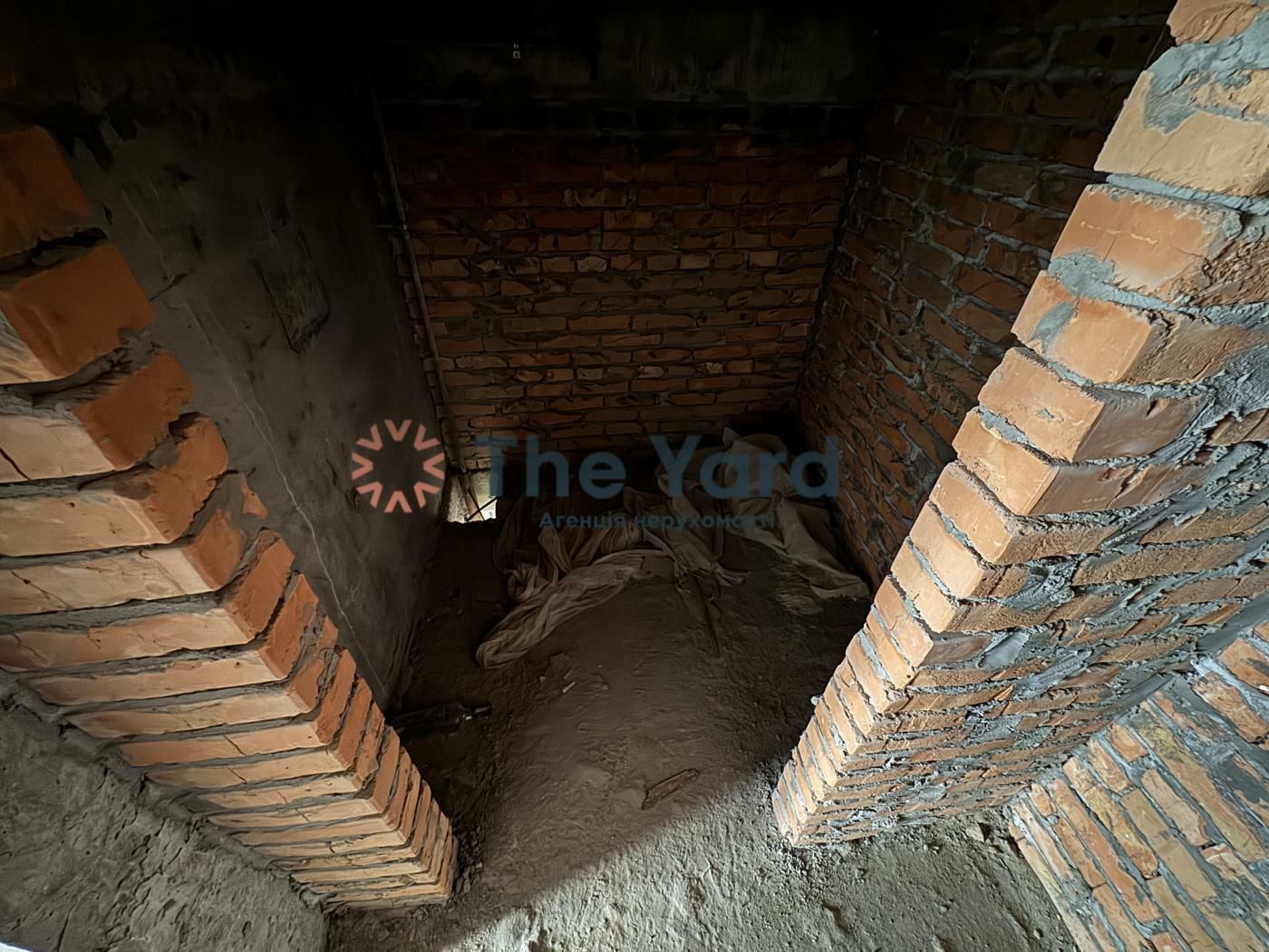 1836361481888086