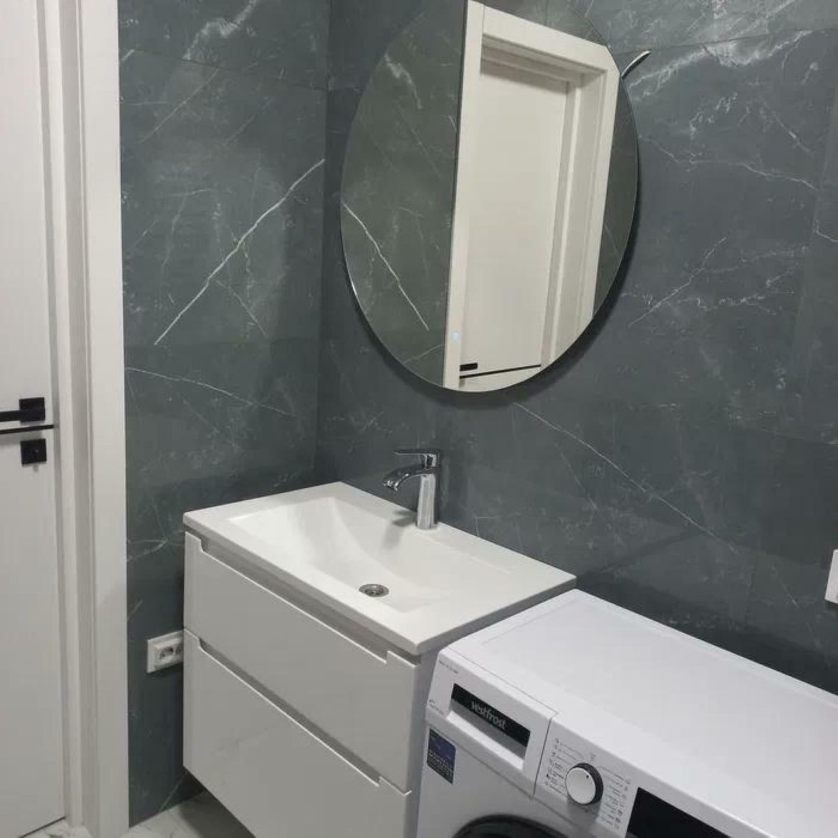 1836716371482860