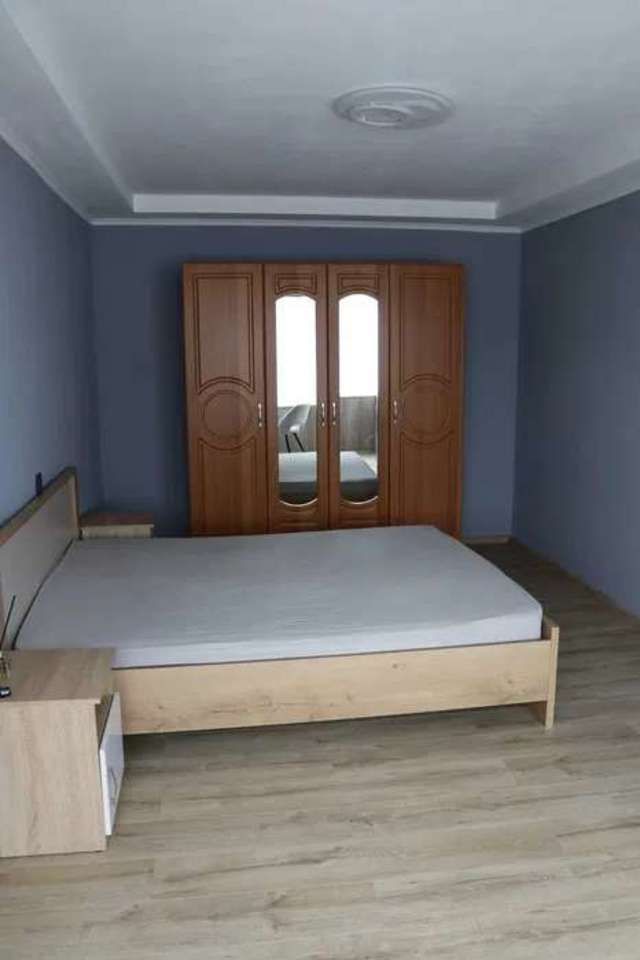 1839158357465863