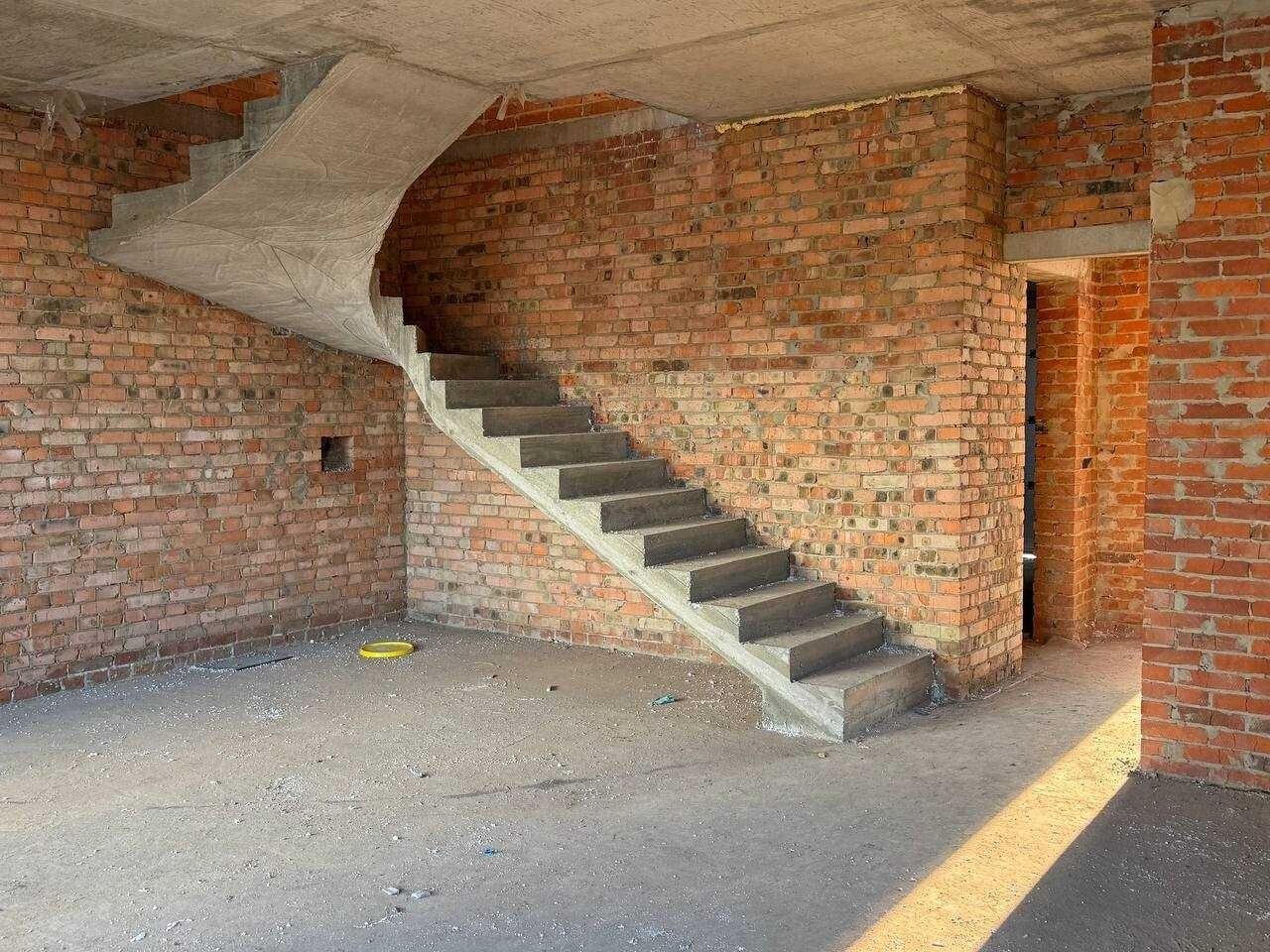 1839545115355863