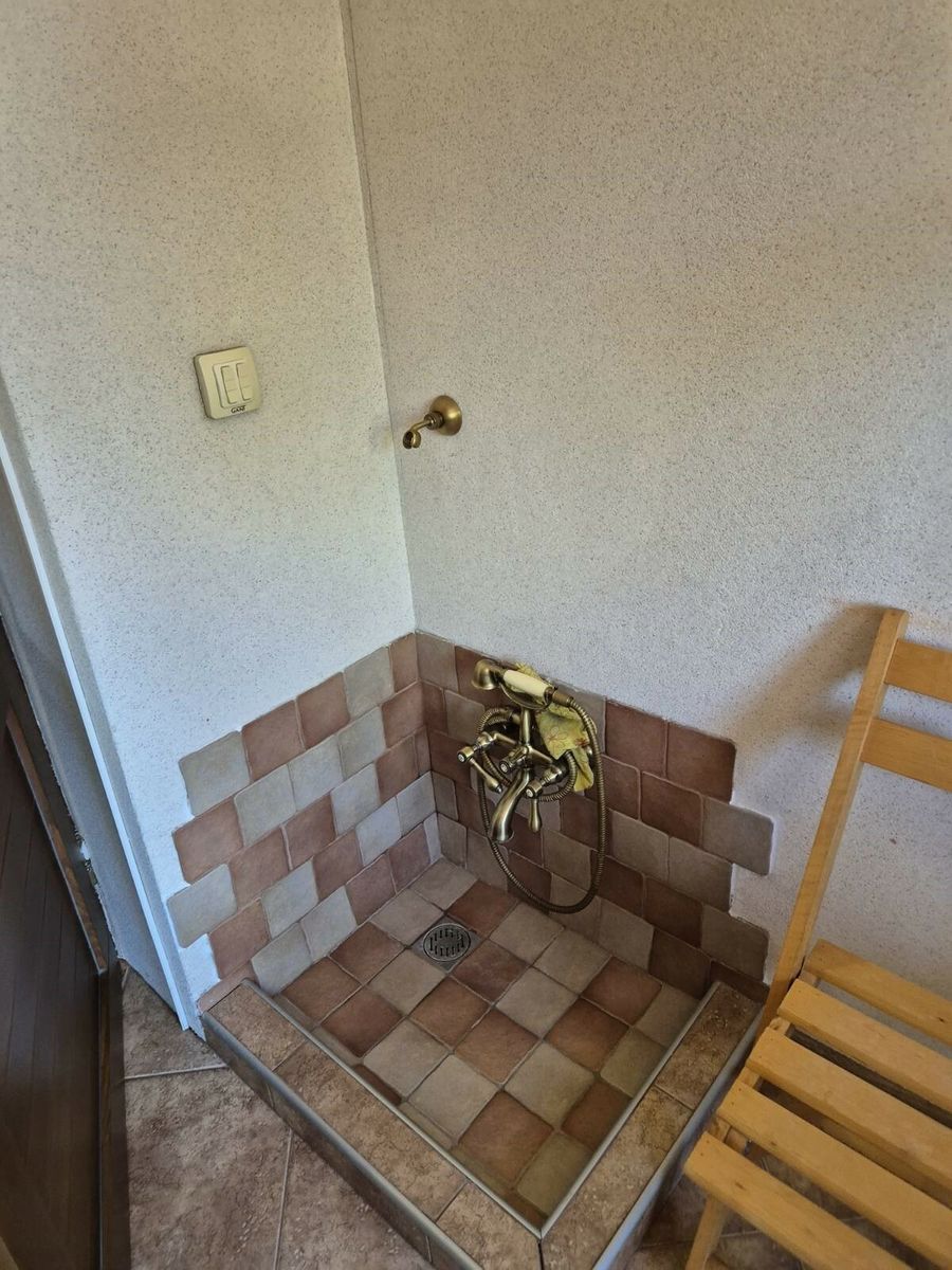 1798643941659864