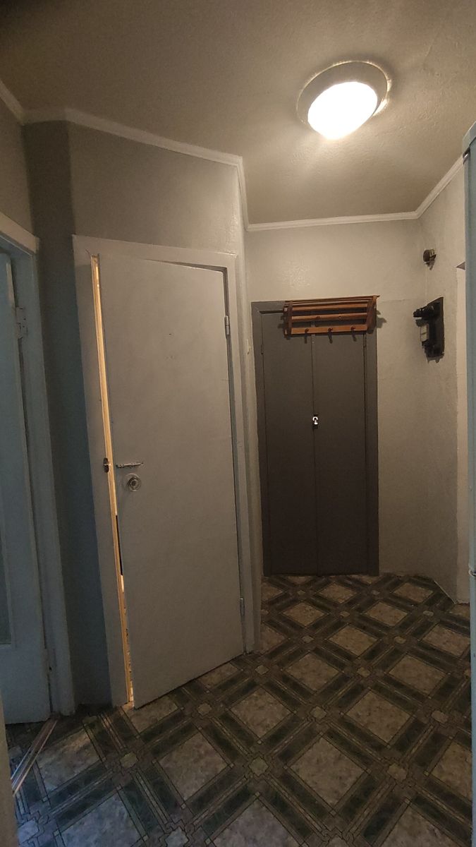 1835289696995864