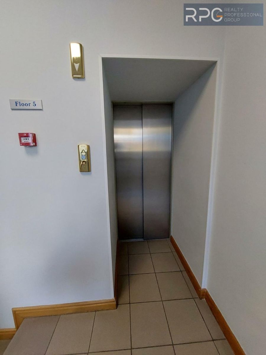 1835366104469864