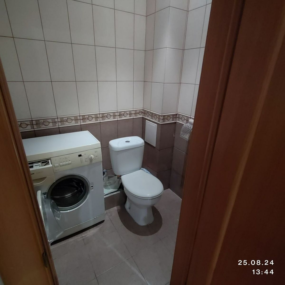 1809837635596866