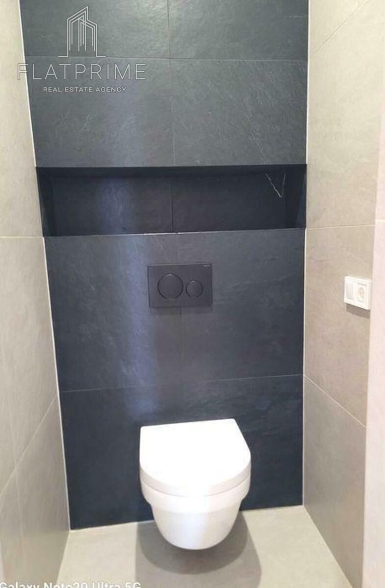 1838358731745867