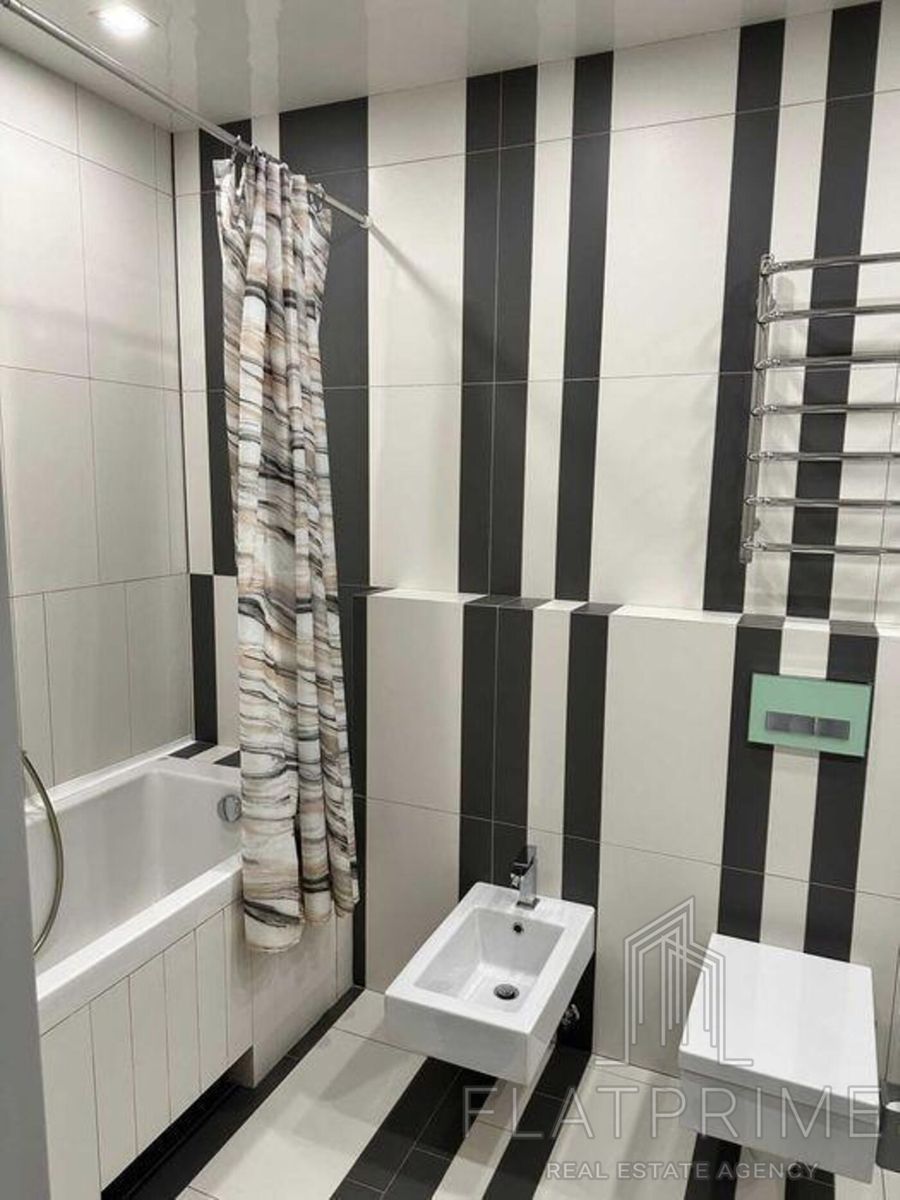 1831998580762868