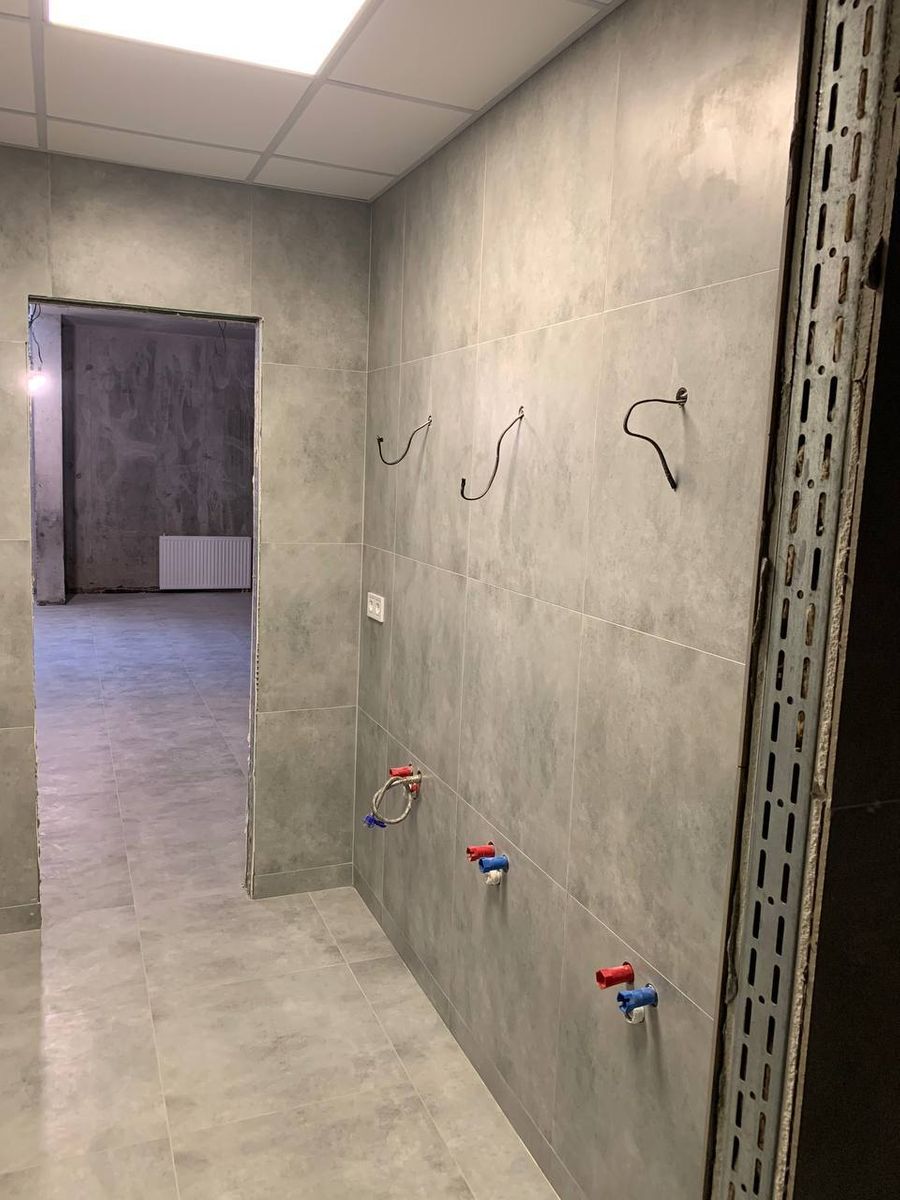 1840333282346869