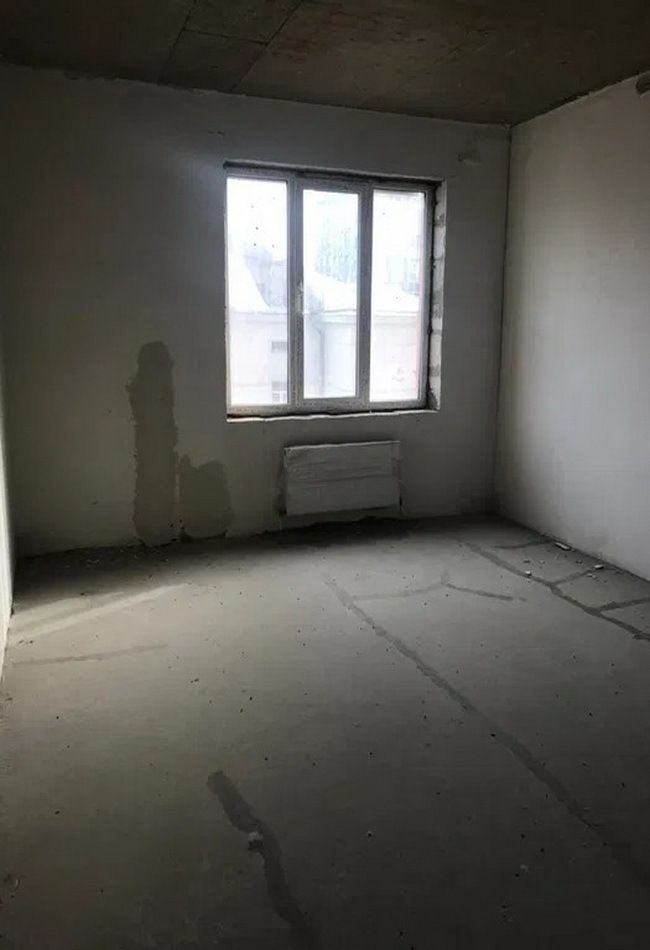 1825424740423087