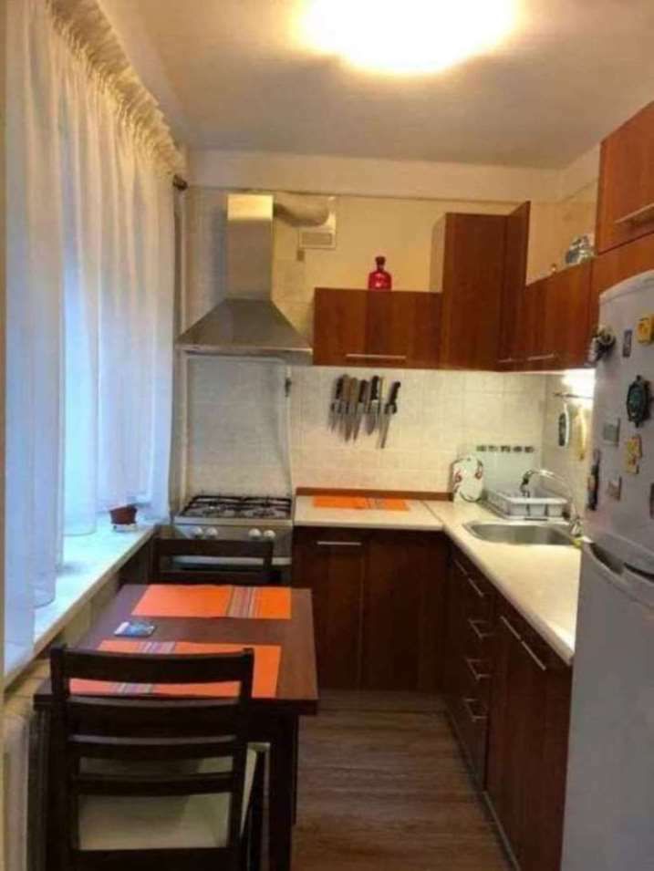 1833268137434087