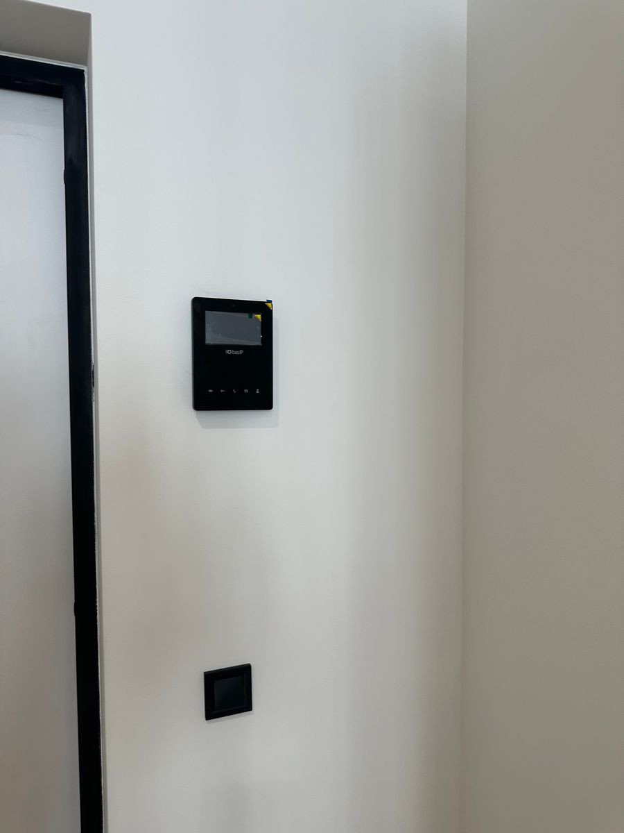 1834808931816087