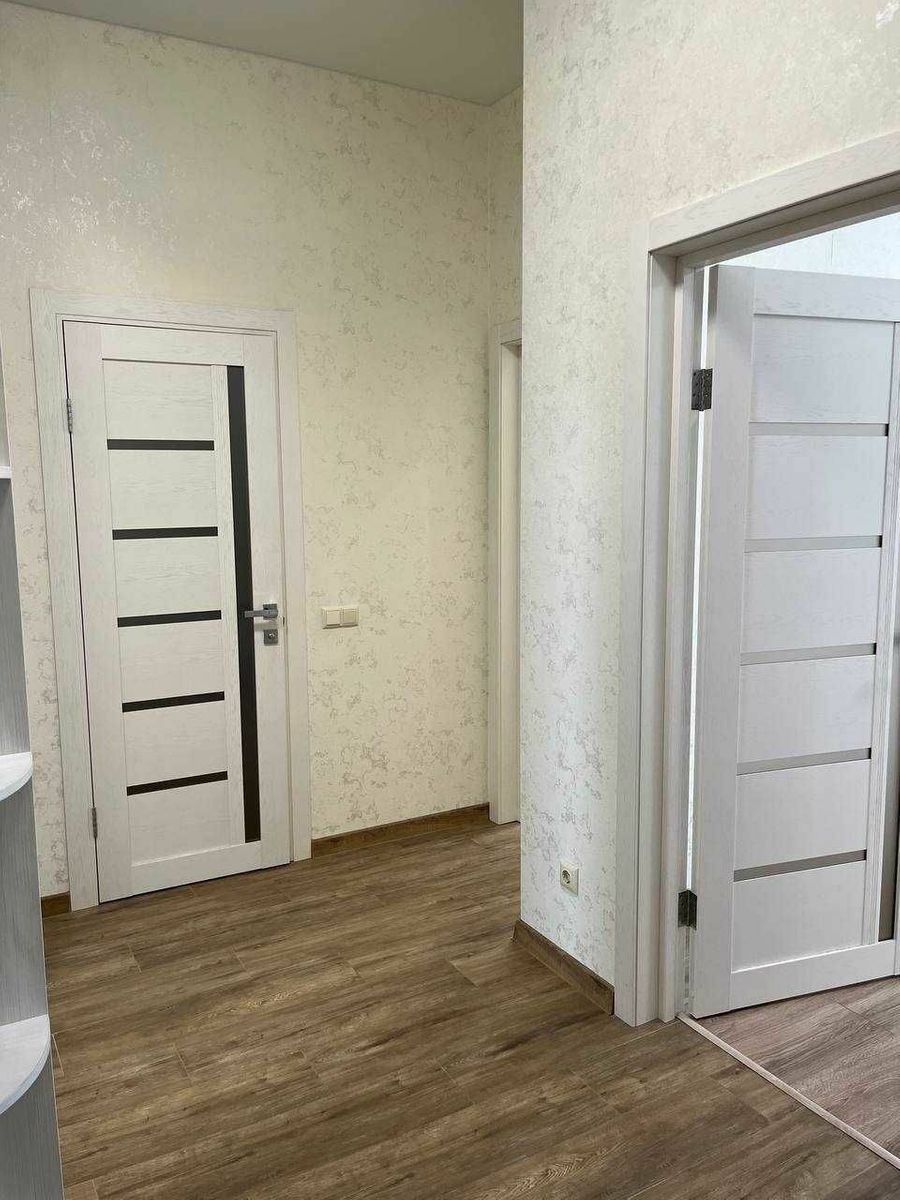 1832088631333872