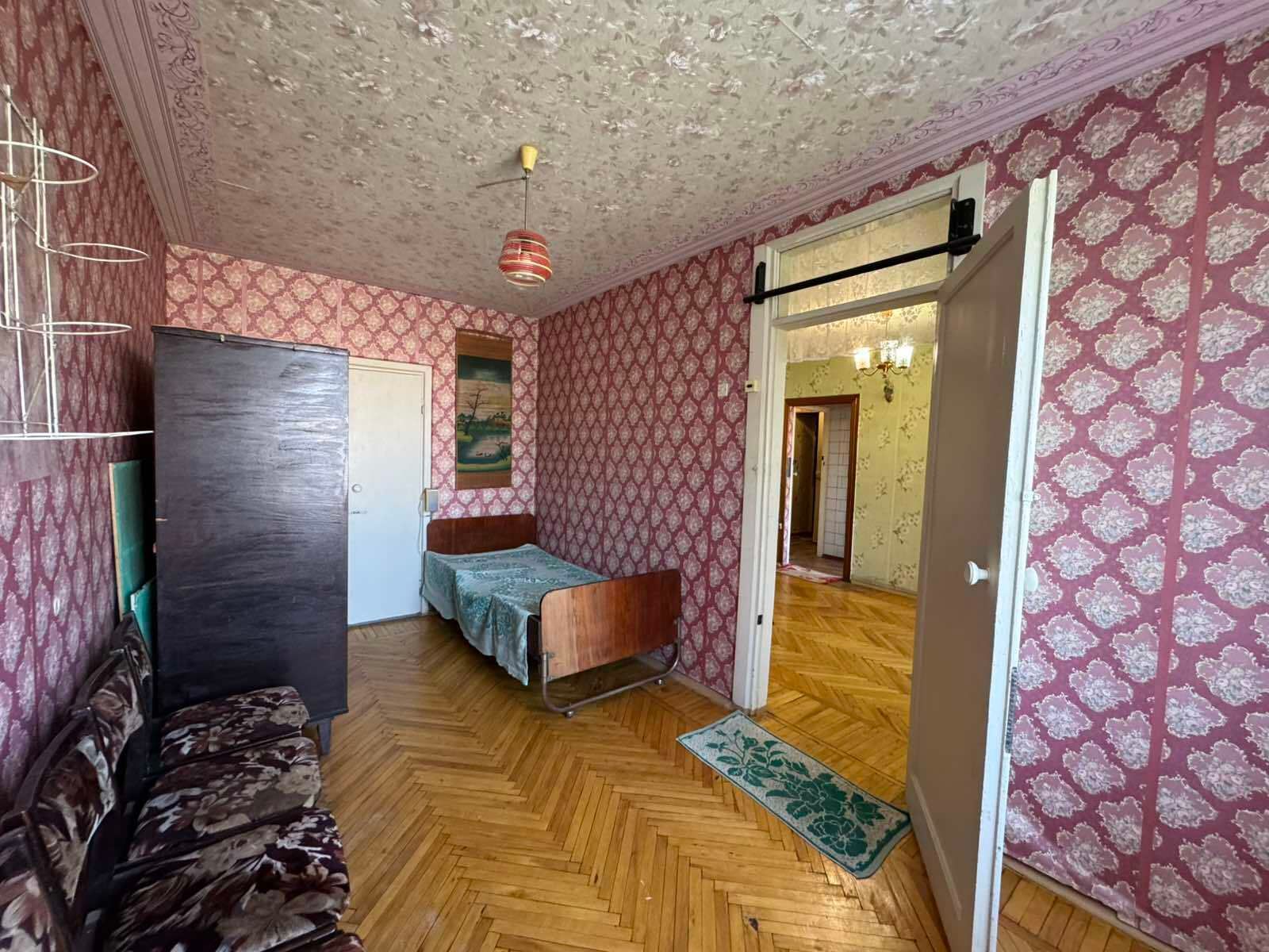 1839236072377872