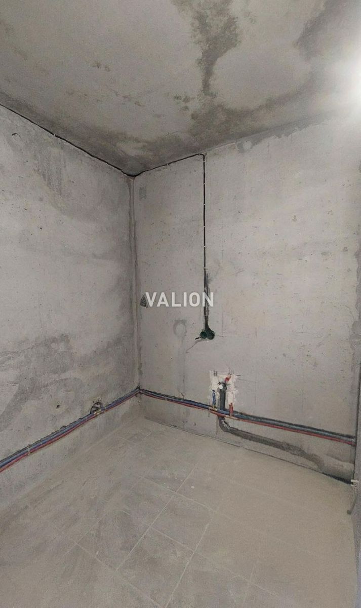 1835726529651874