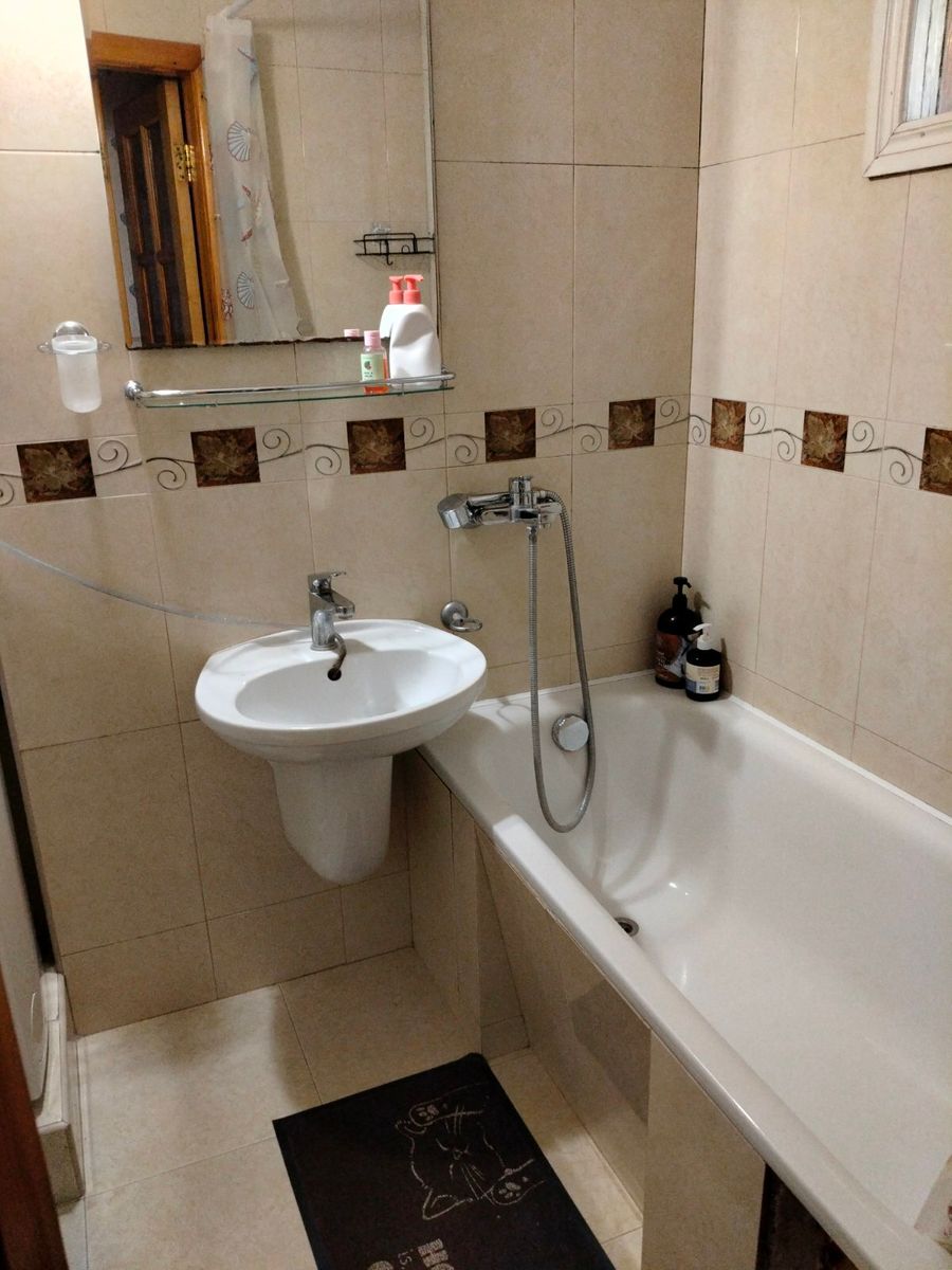1838064840422874