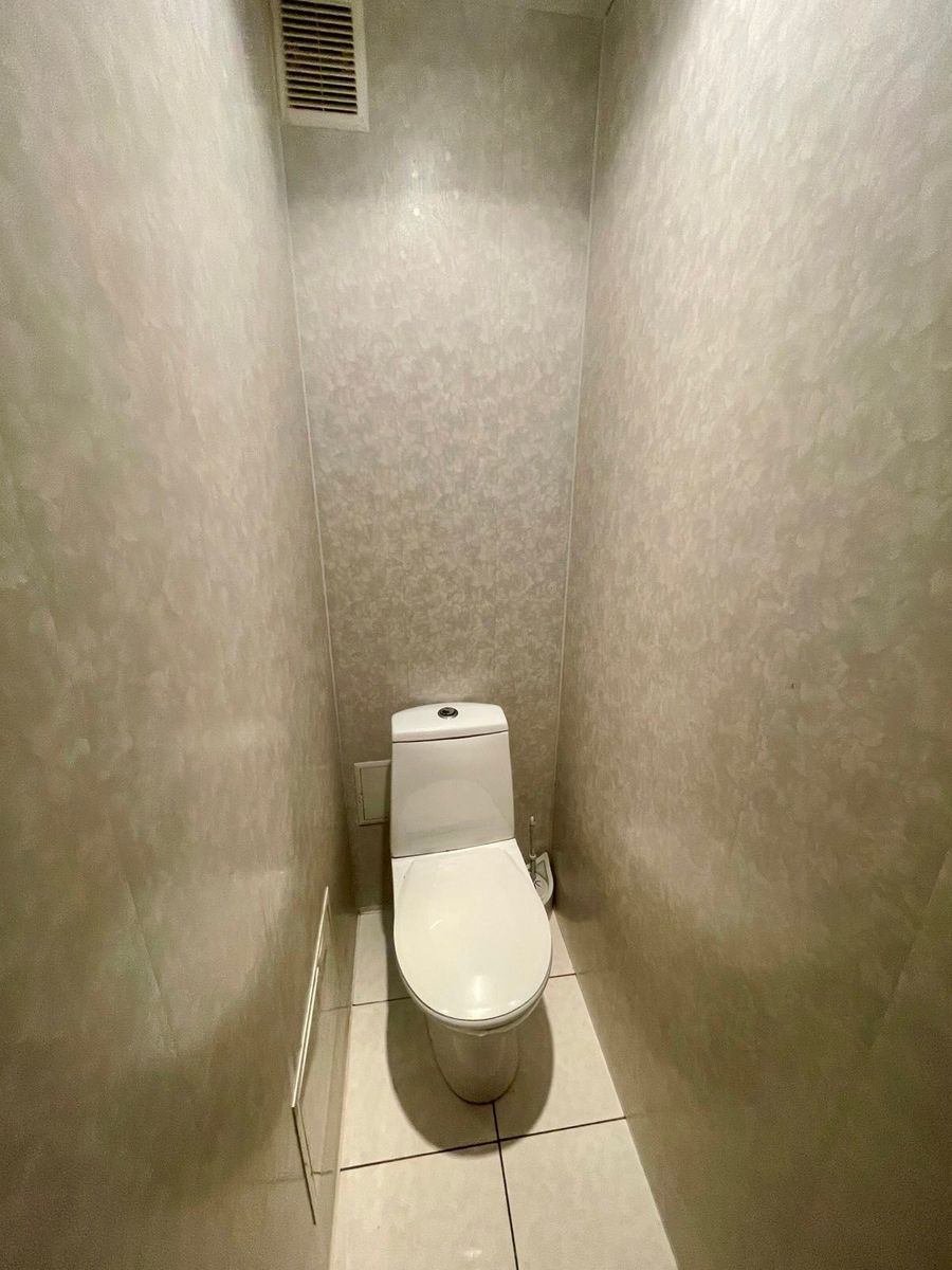 1833749481735875
