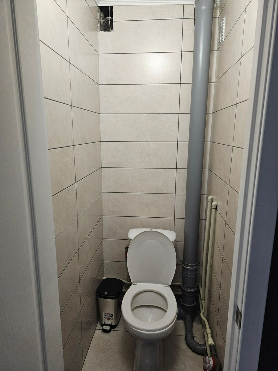 1834816081050875