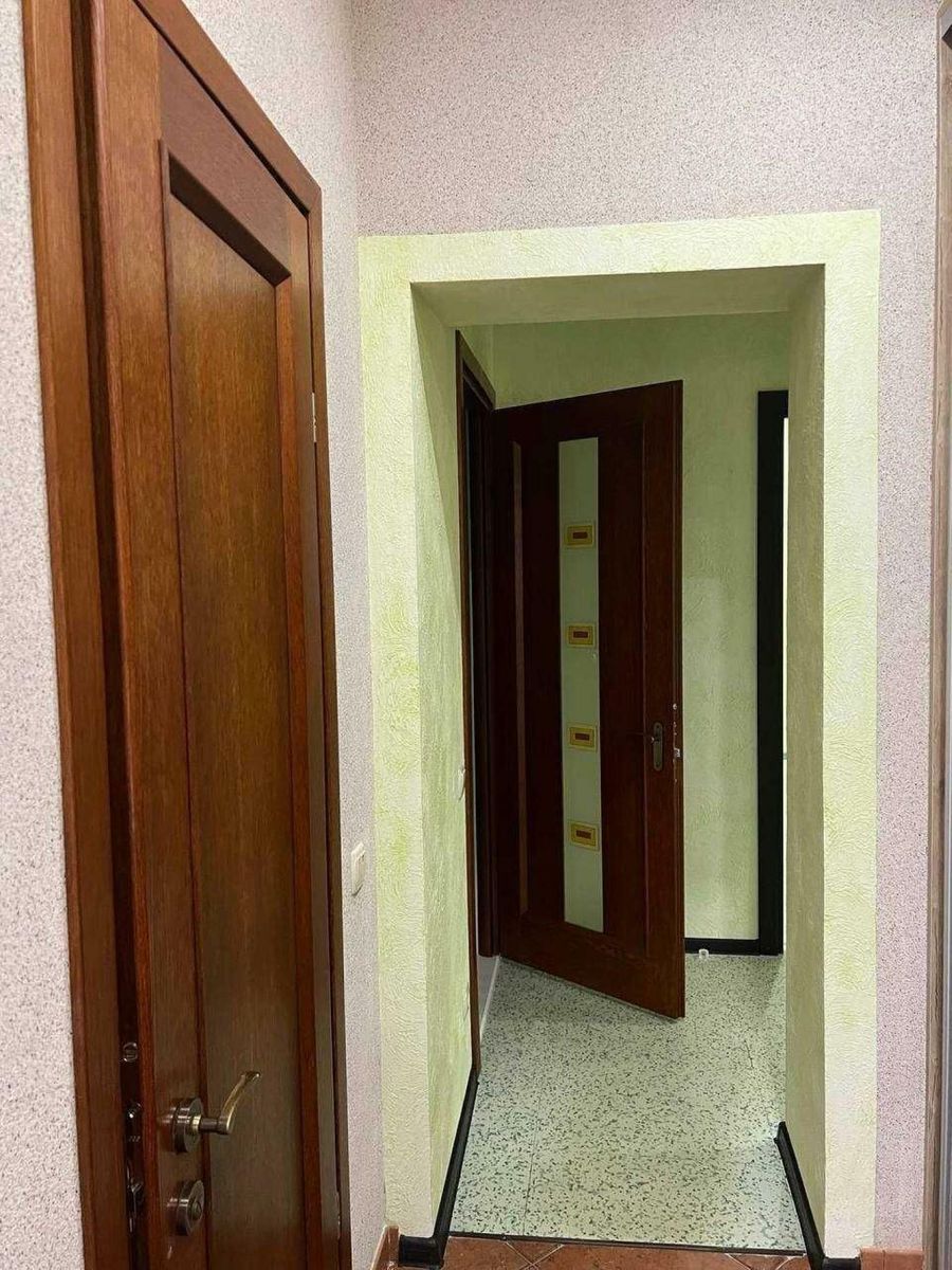 1835088411566875
