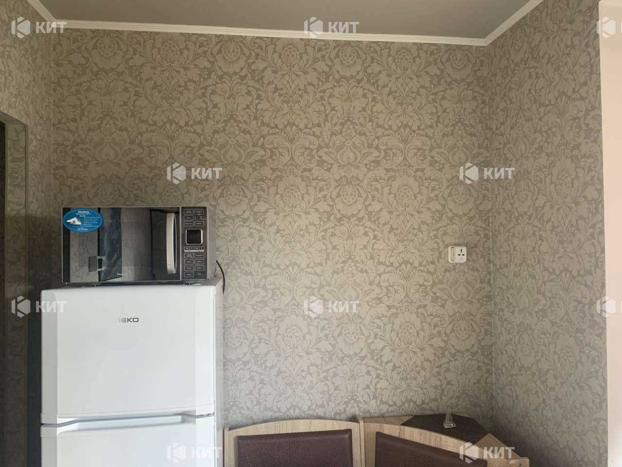 1835342936475875