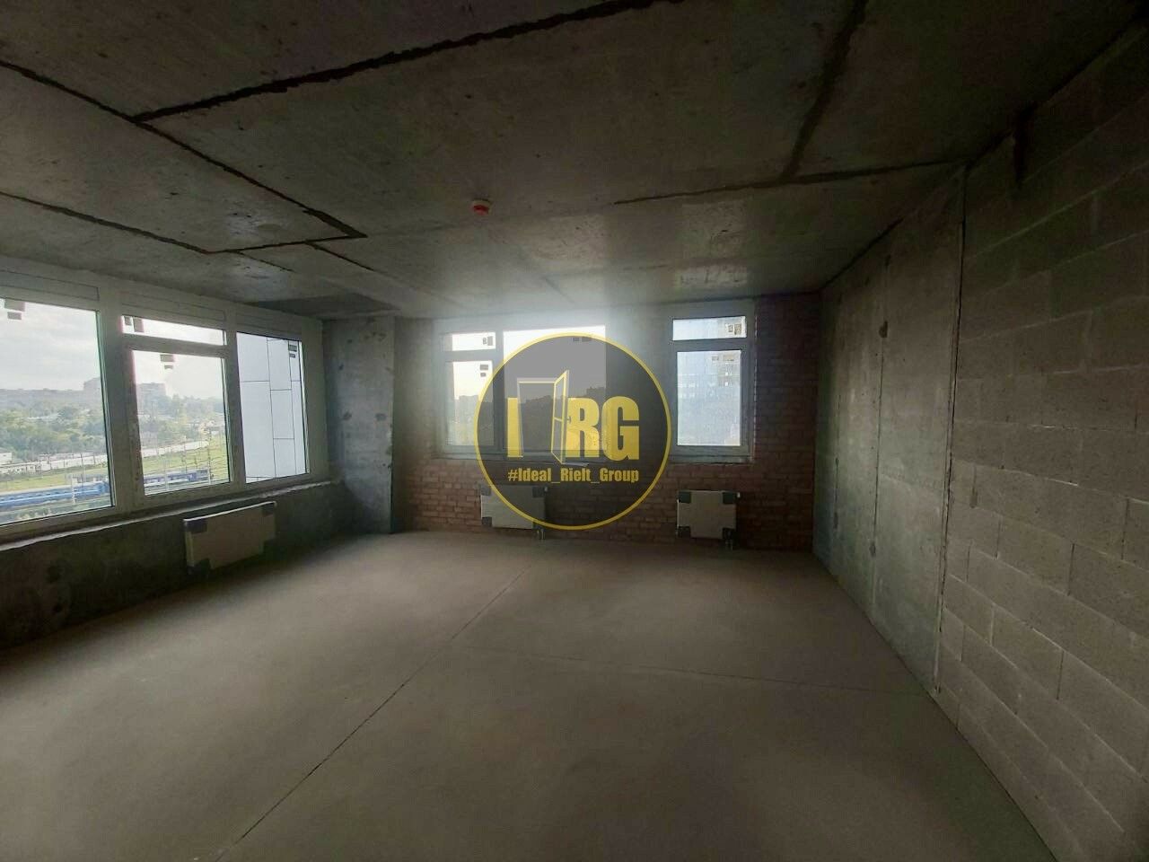 1794415343107877