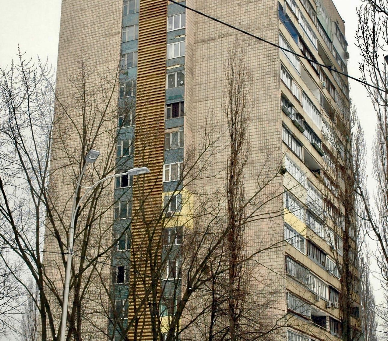1832002432881877