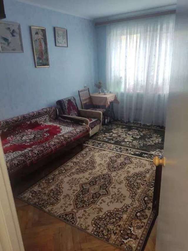 1837172195304877
