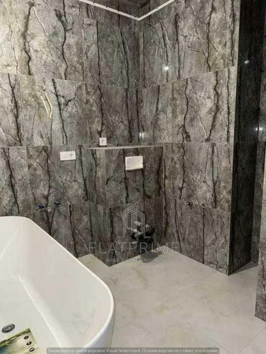 1835797104310878