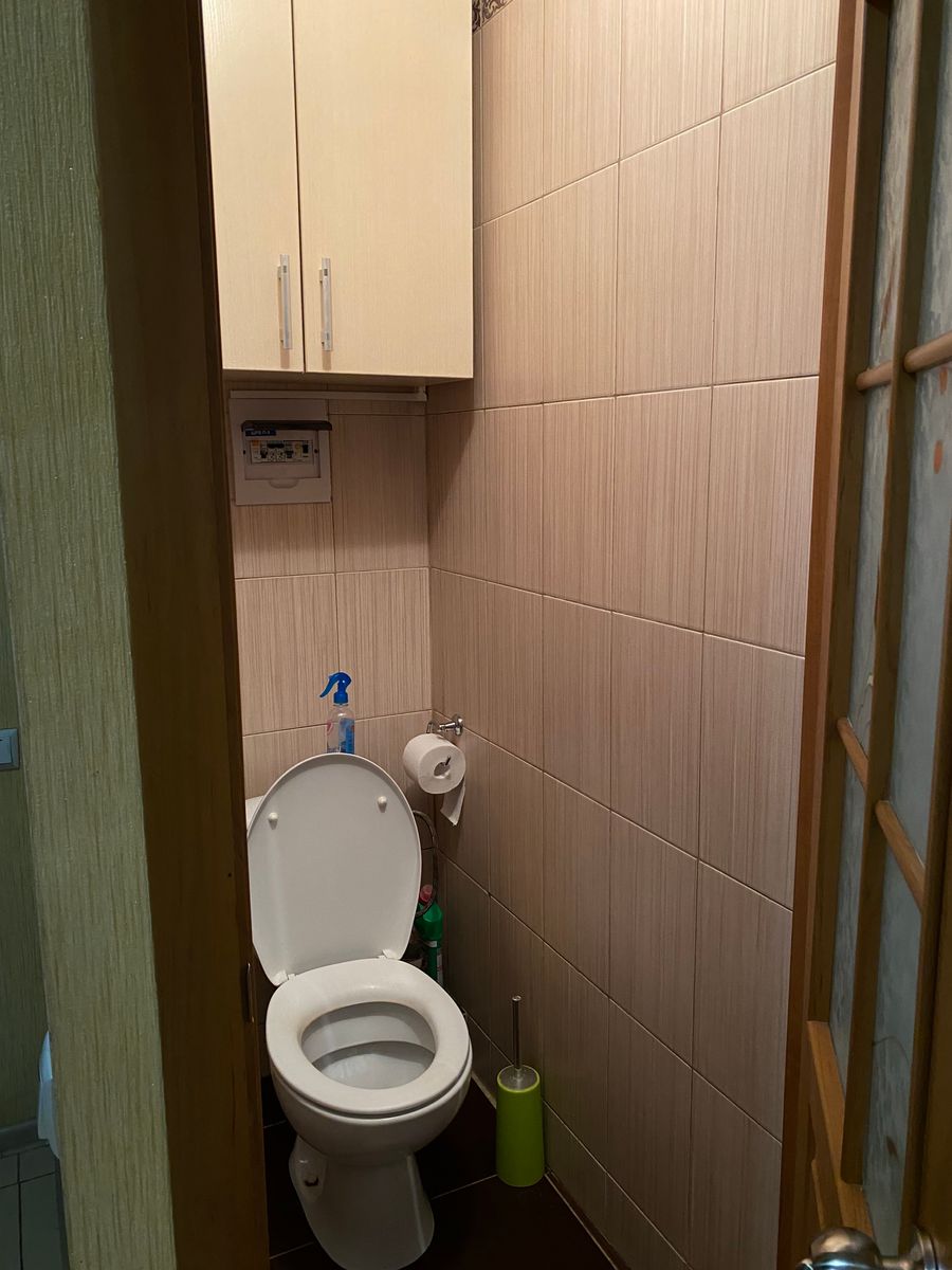 1835900859073878