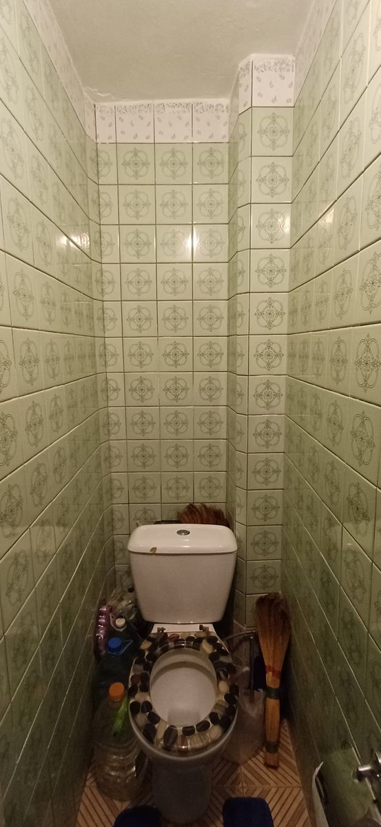 1838823628976878