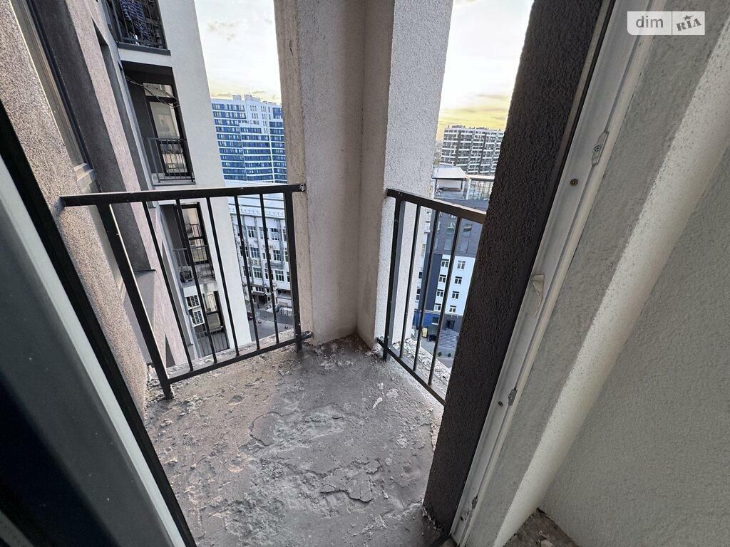 1816422813907088