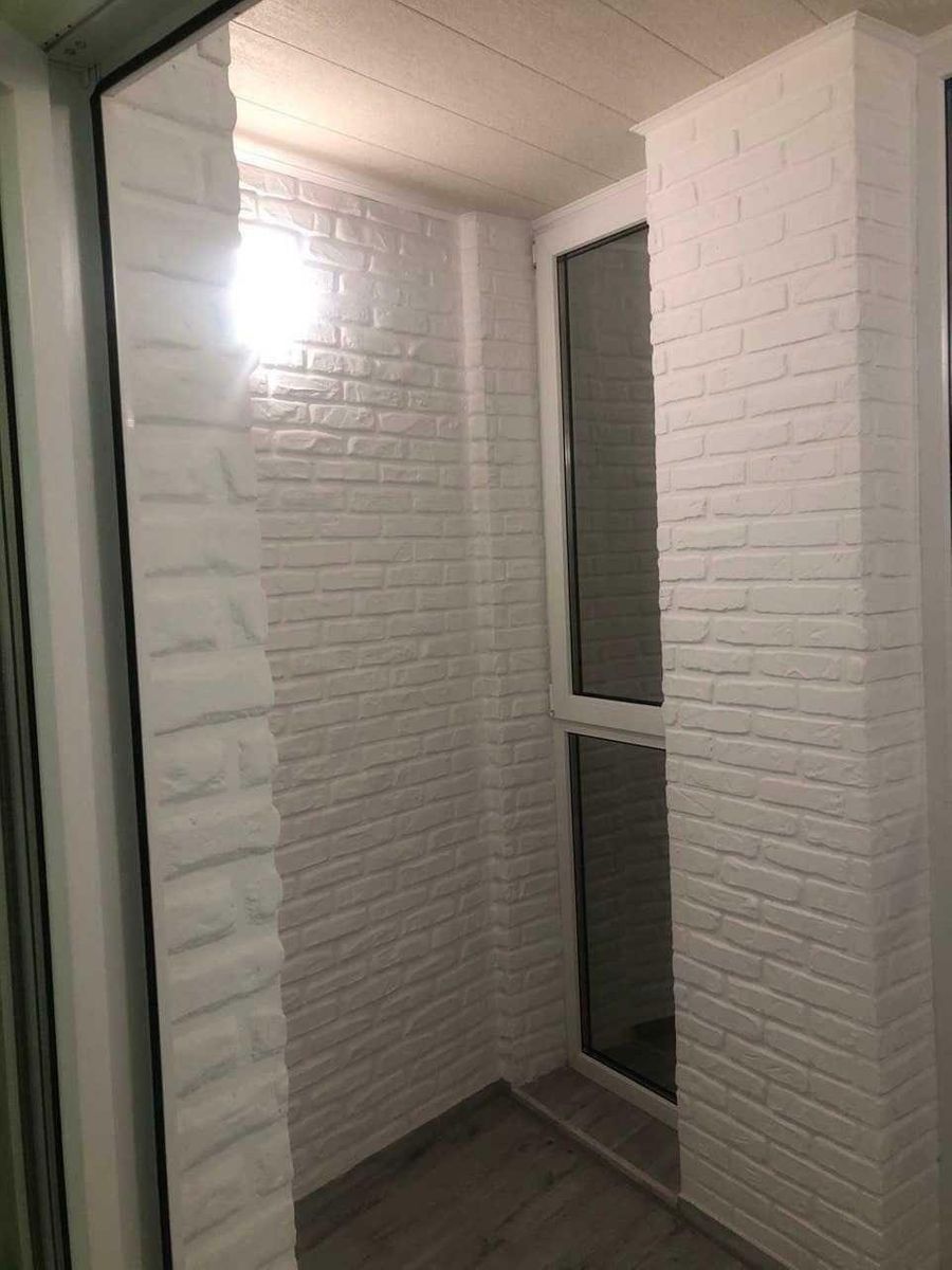 1833488578433880