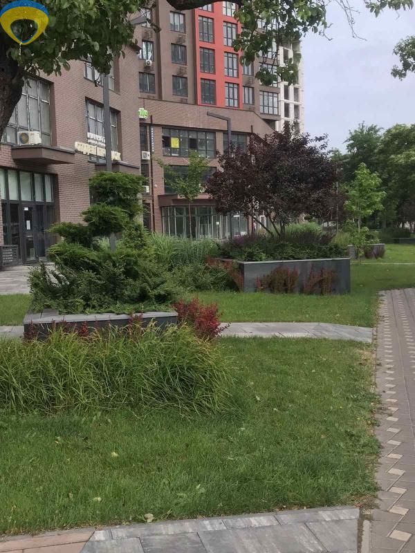 1833916221359881