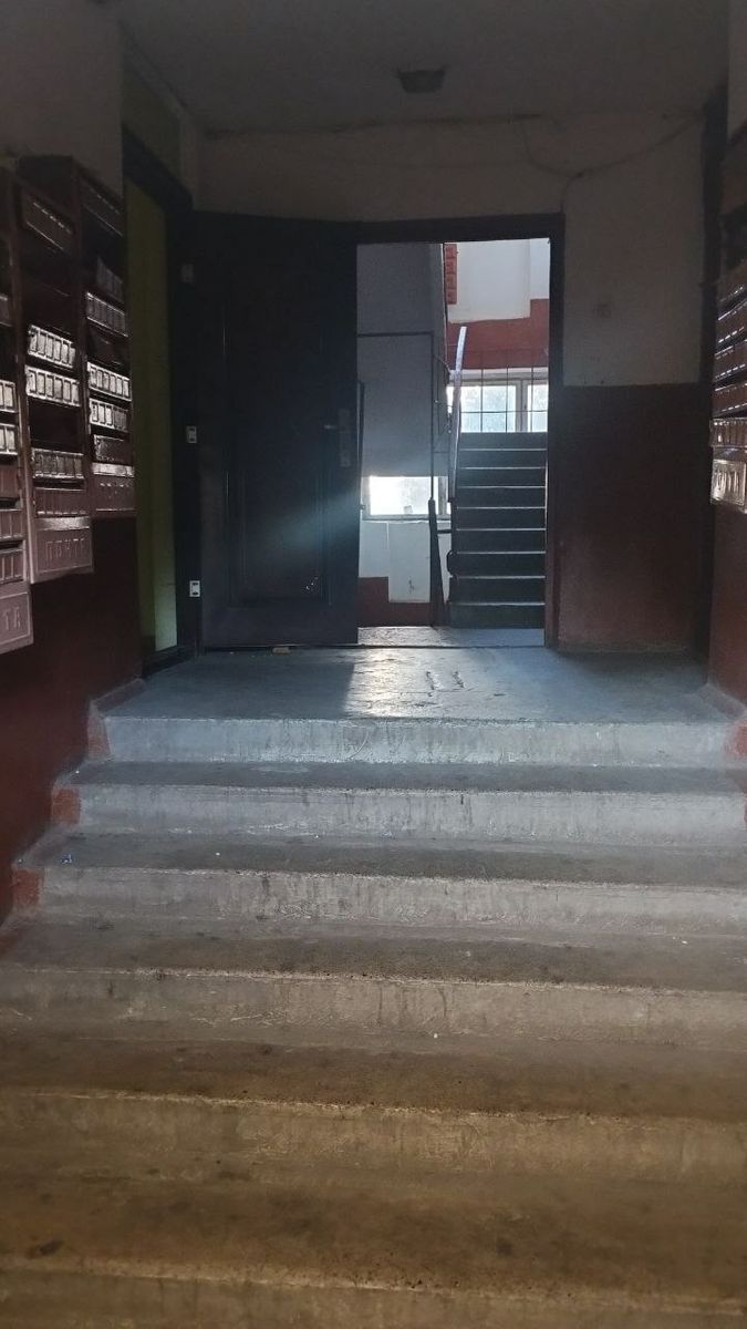 1836620867532881