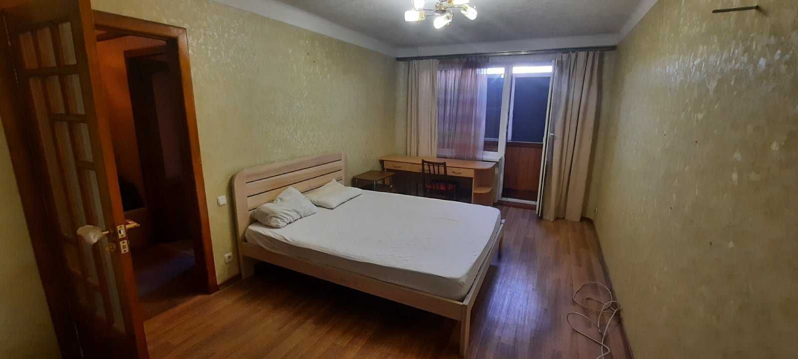 1839067853277881