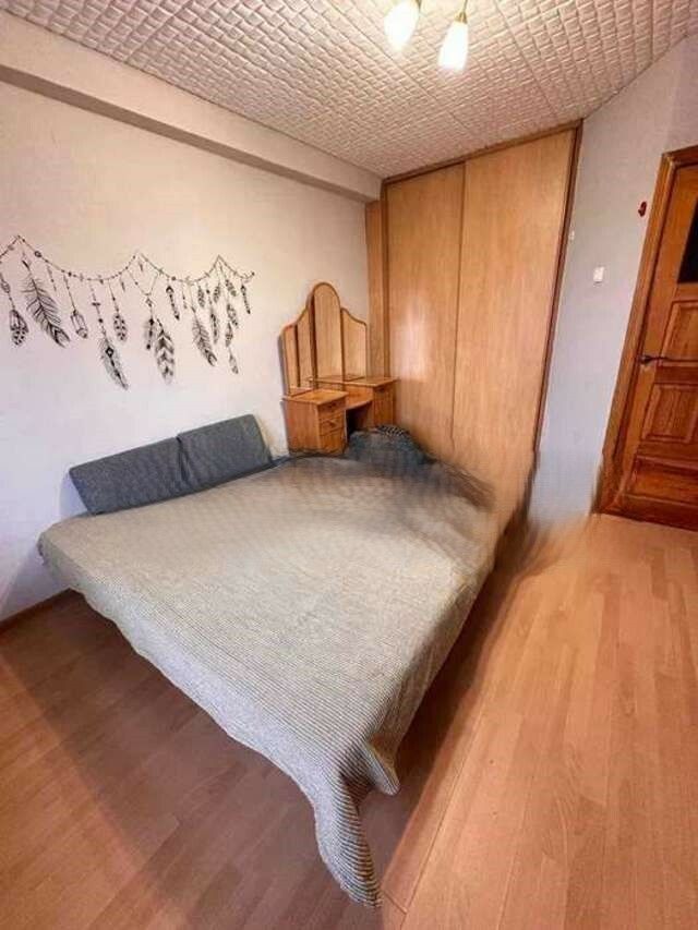 1827462475759883