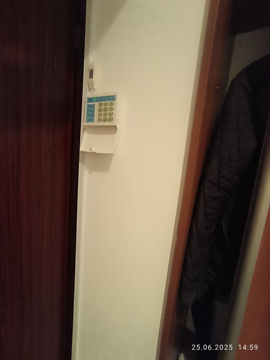 1835906756073884