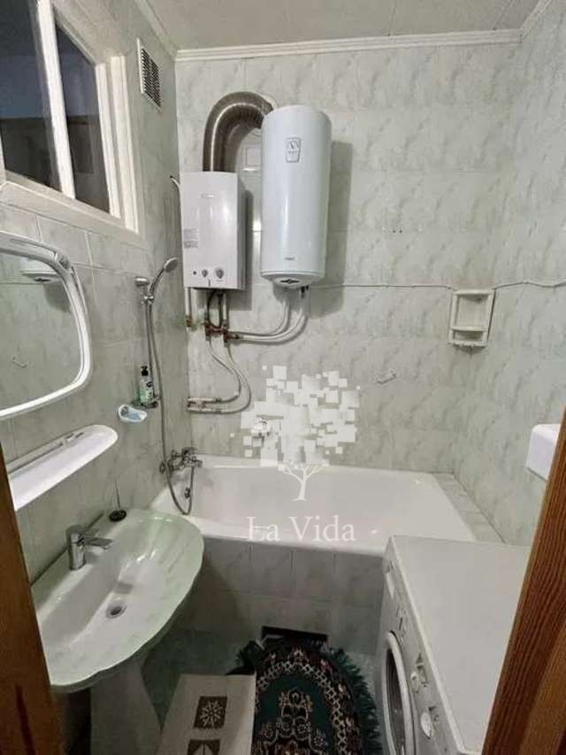 1839602707892884