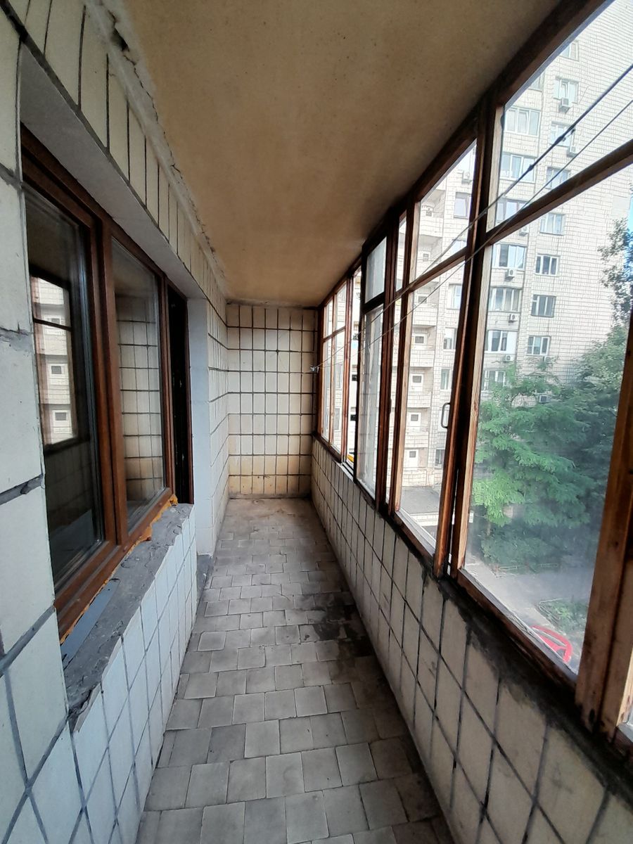 1799956836402885