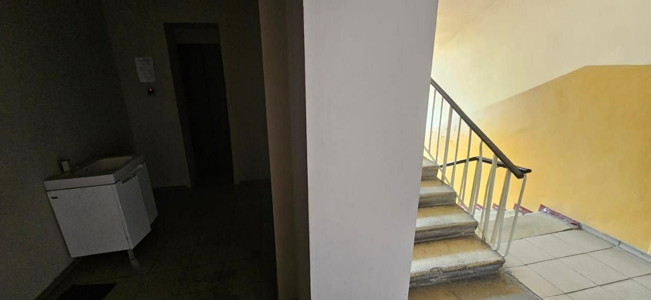1836437308607885