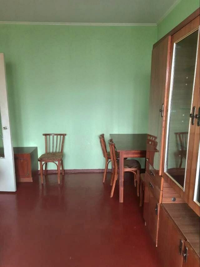 1831098568475886