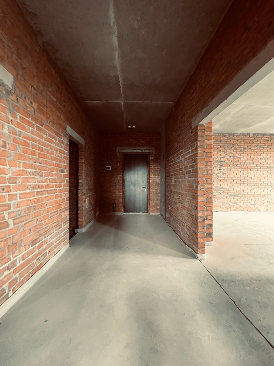 1833366551655886