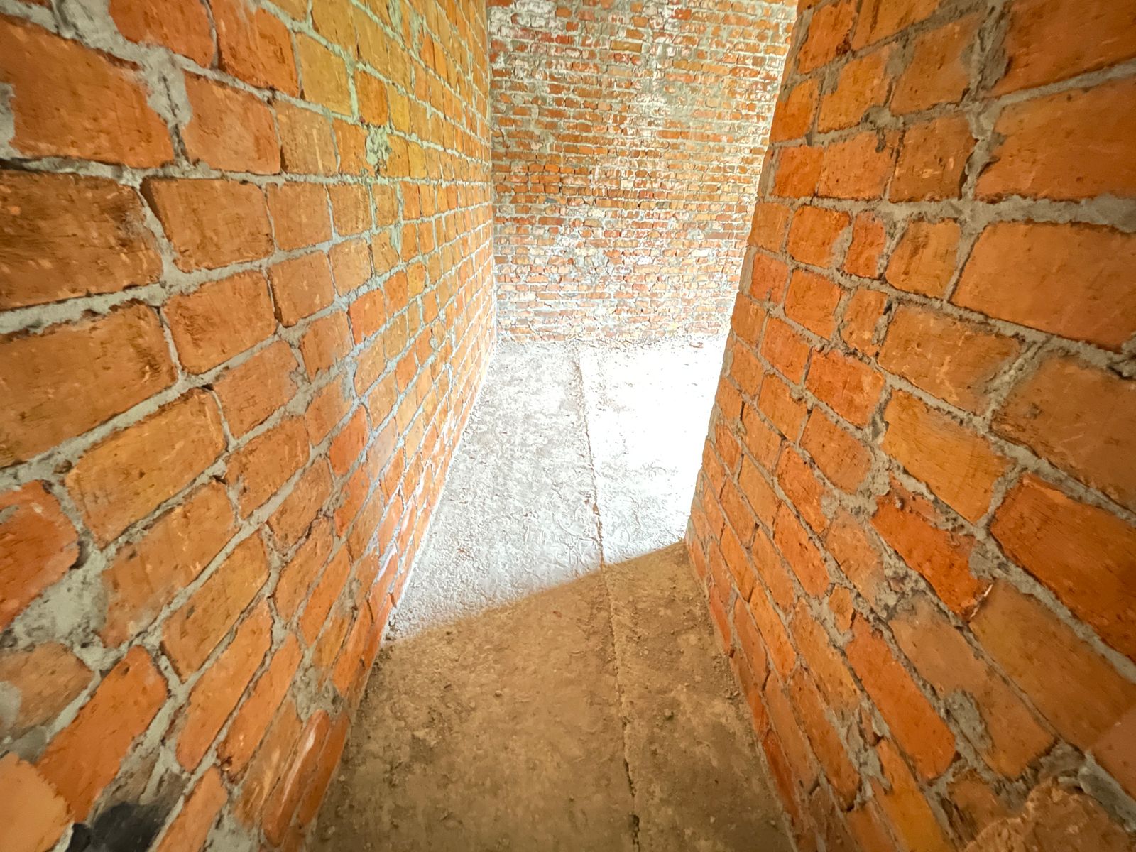 1837263848036887