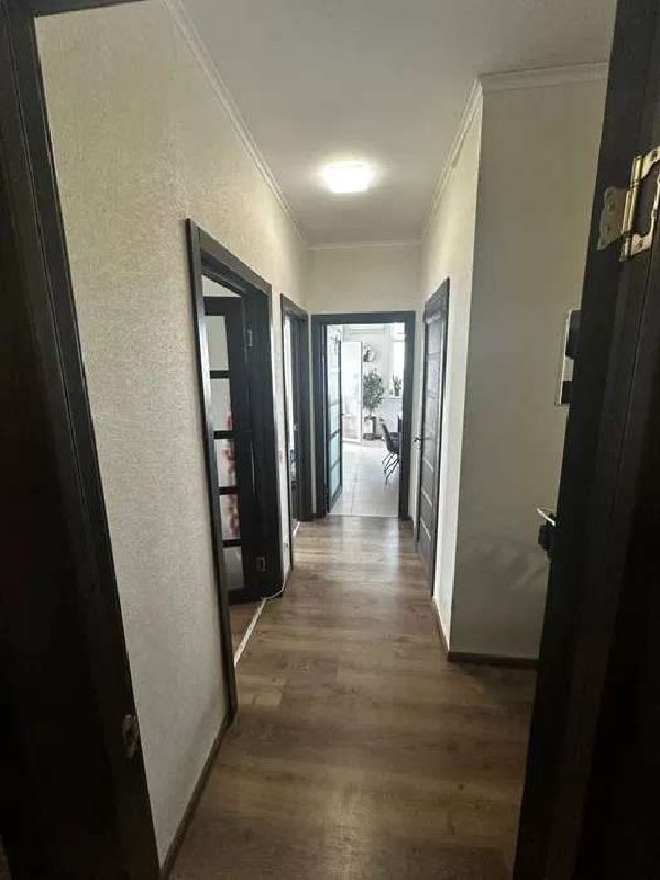 1834189578836888