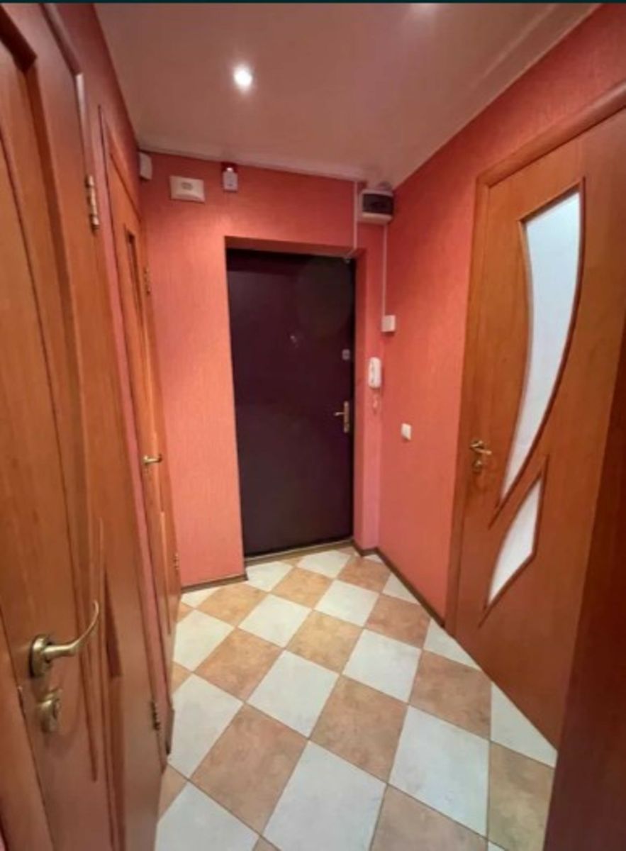1835981143230889