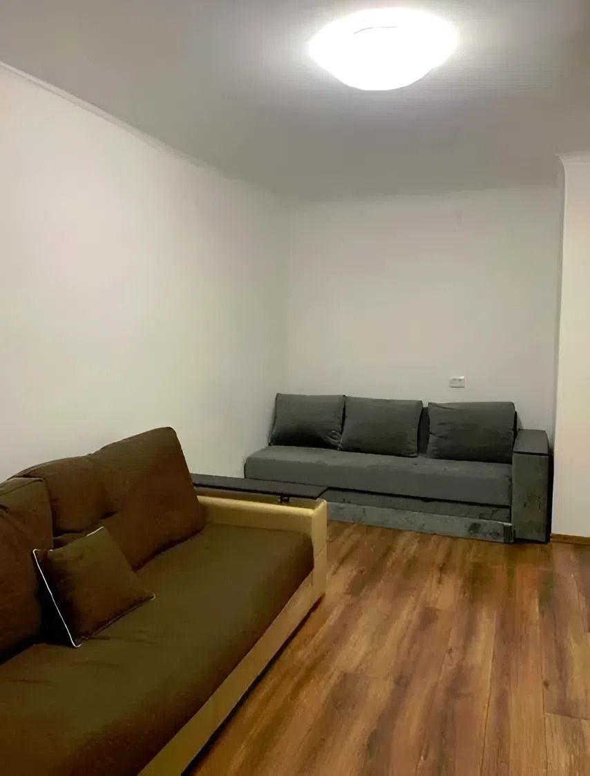 1837102219267889