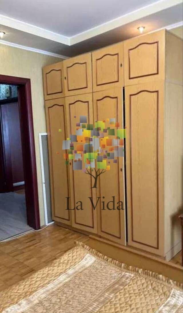 1832259396329890