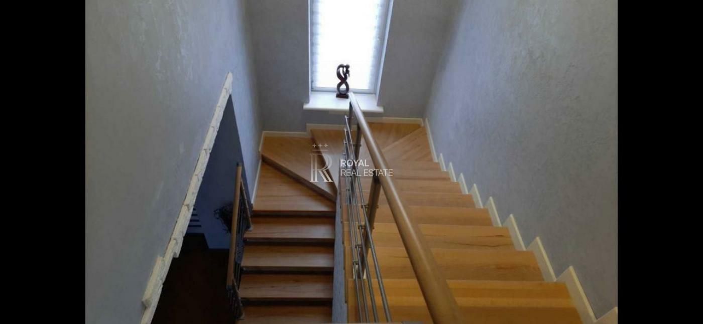 1835703727055891