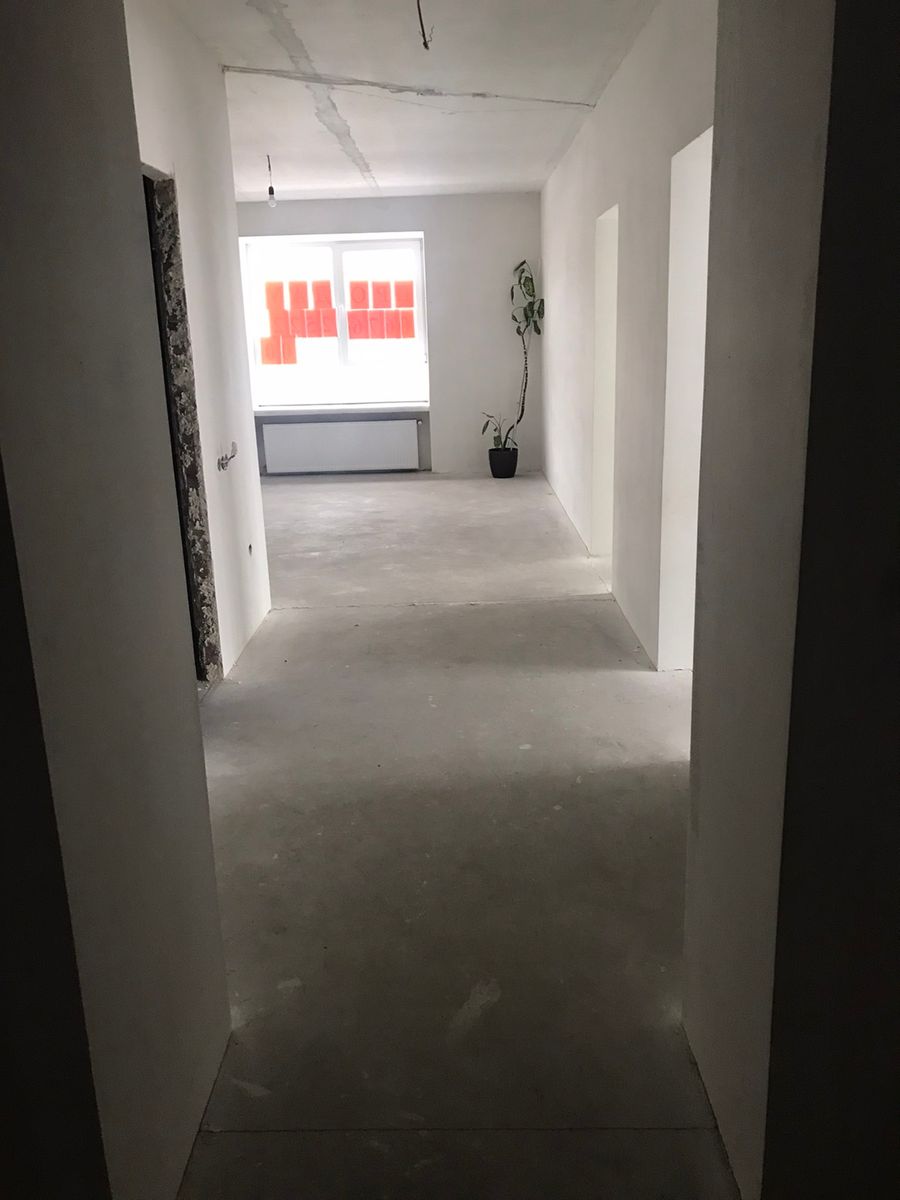 1835204677363892